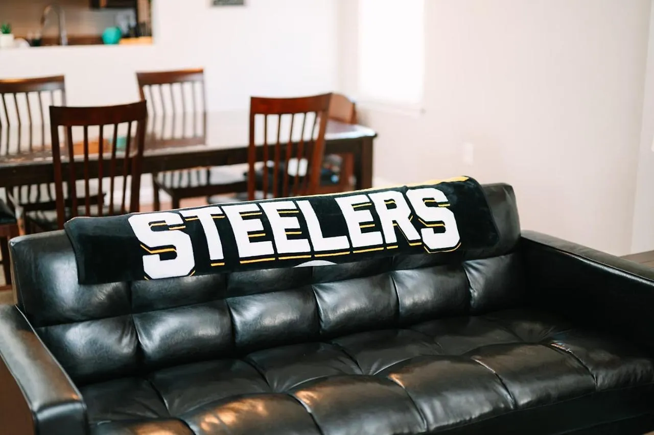 Pittsburgh'S Sports Suite- Free Driveway Parking Appartement Pittsburgh